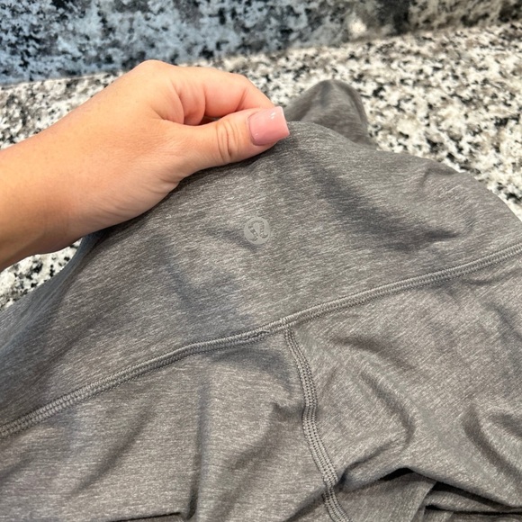 Lululemon Capri Leggings 🍋 - Picture 3 of 6